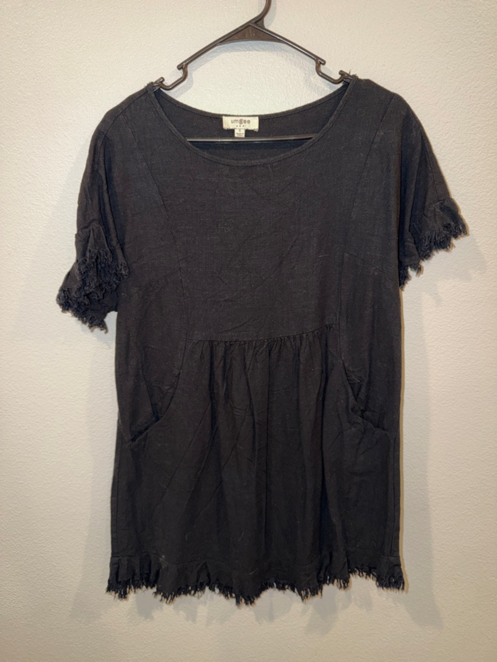 Umgee Black Short Sleeve Fringe Pocket Tunic Dress